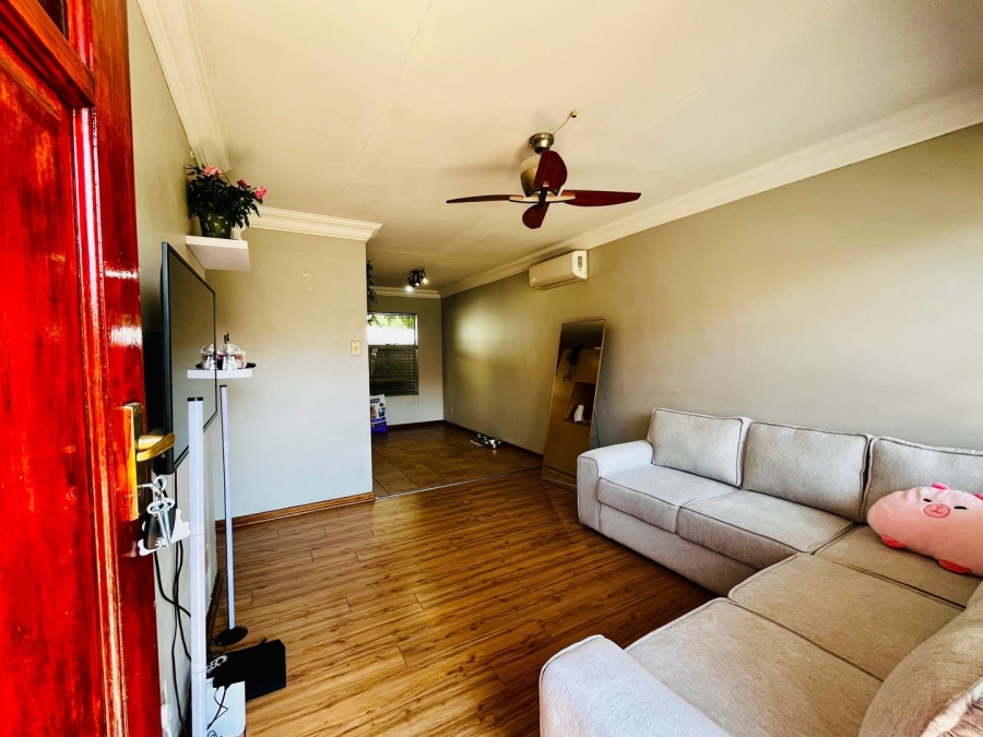 3 Bedroom Property for Sale in Langenhovenpark Free State
